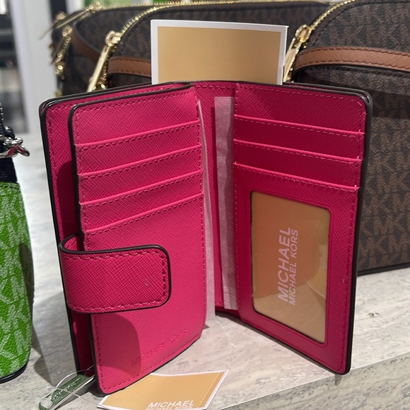 Michael Kors Medium Saffiano Leather Bifold Wallet
Dragonfruit 
NWT - Picture 7 of 16